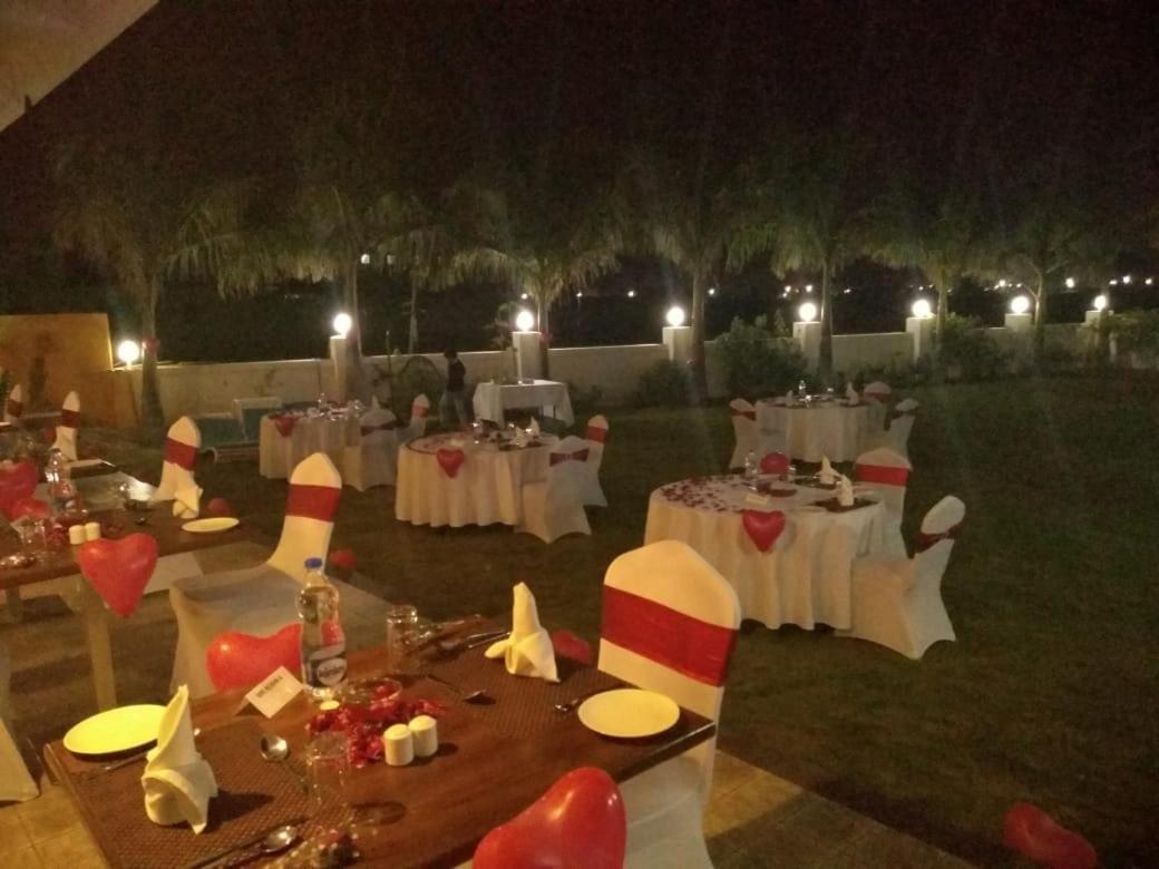 Hotel The Fern Residency, Bhuj Extérieur photo