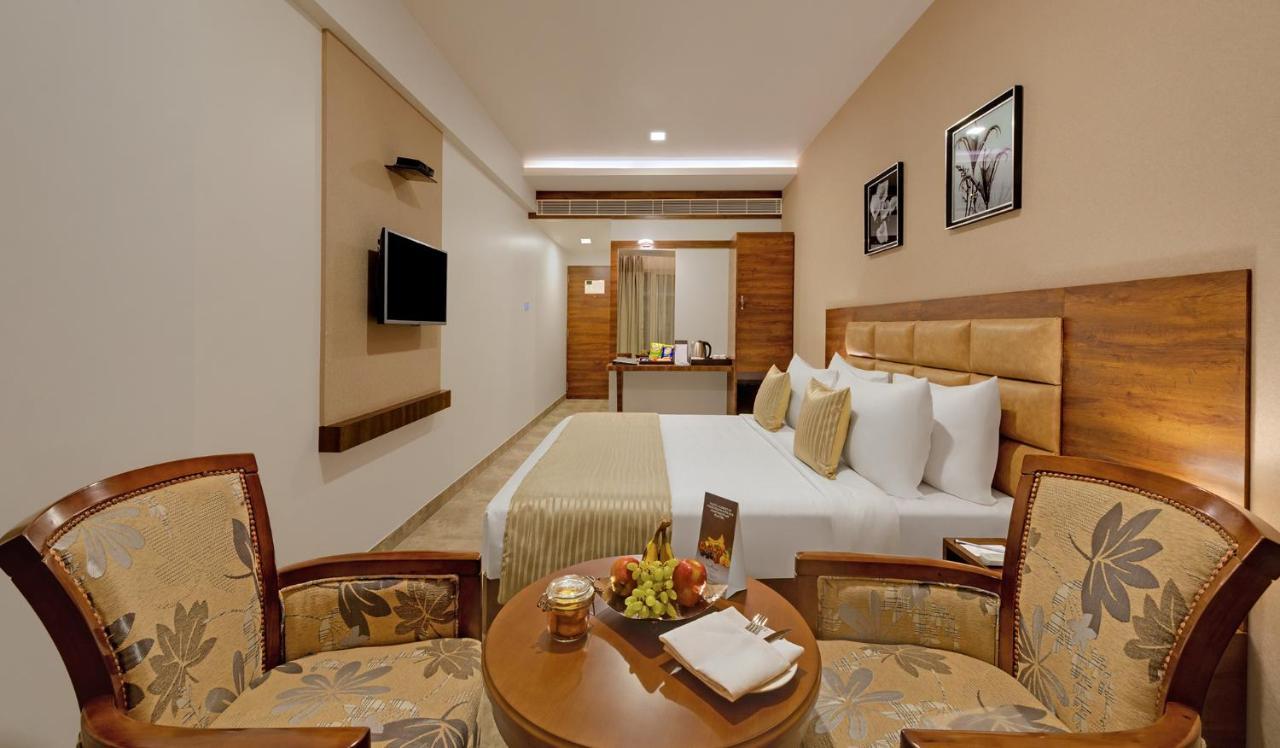 Hotel The Fern Residency, Bhuj Extérieur photo